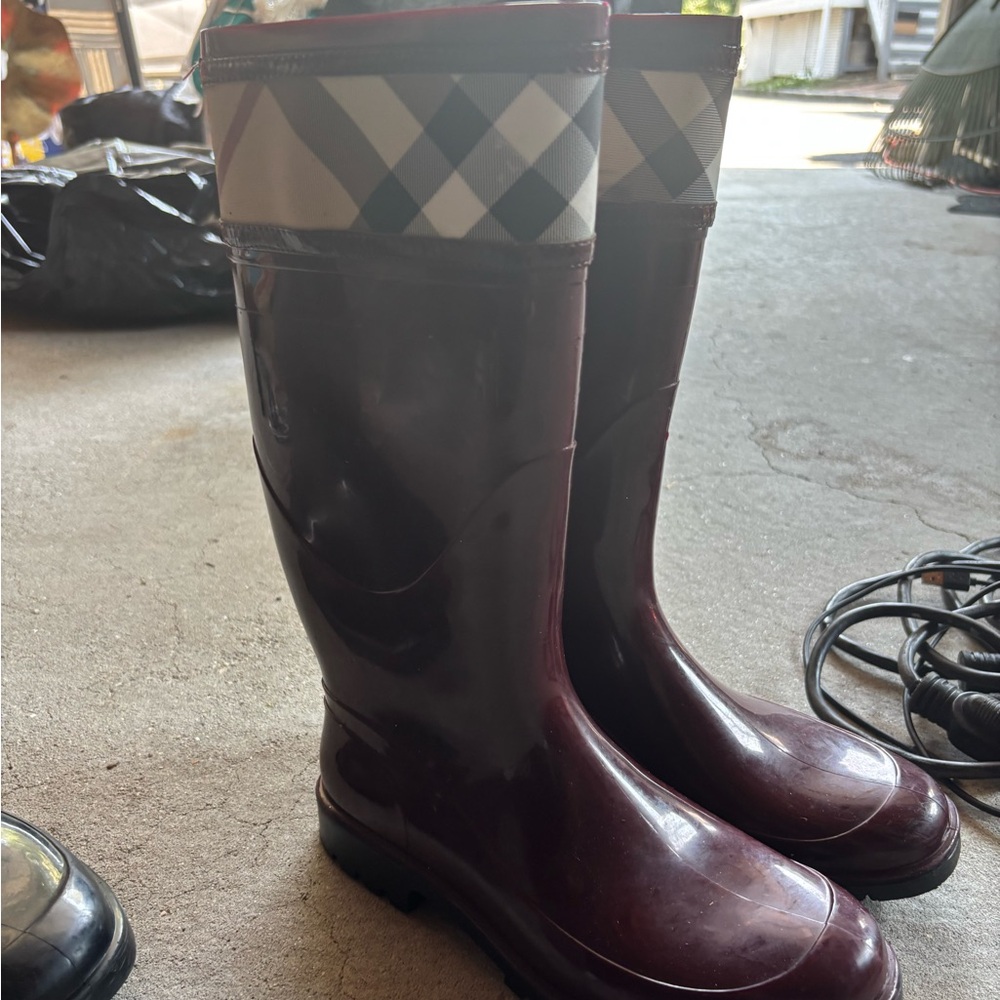 Burberry Burgundy and Black Winter Rain Boots
